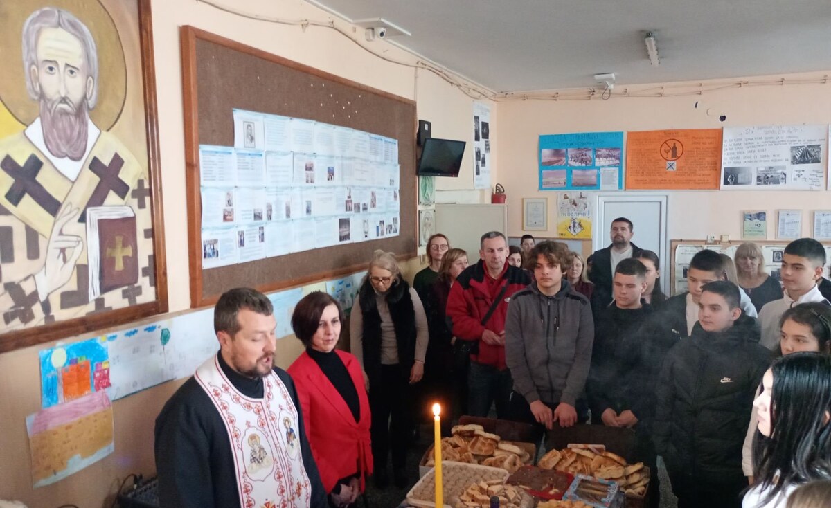 Свечано обележена школска слава у нашој школи